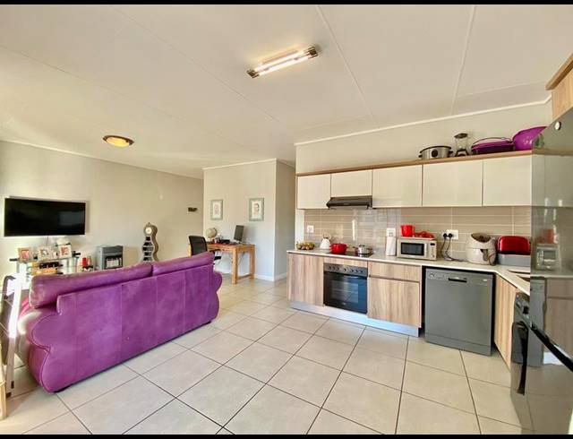 2 BEDROOM APARTMENT FOR SALE IN LINBRO PARK